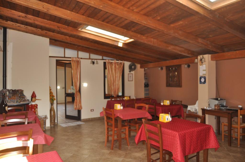 Barbara B&B Fontane Bianche Bagian luar foto